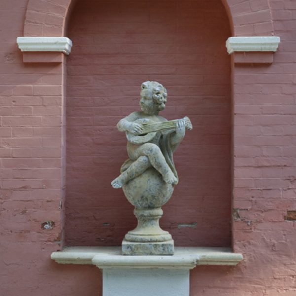 Musician putti