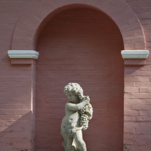 Putti Raisin